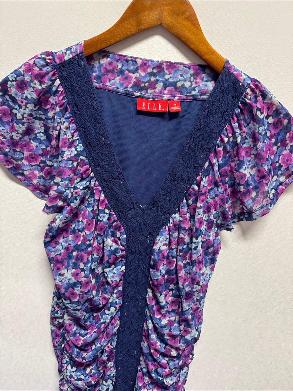 ELLE Purple Floral V-Neck Lace-Trim Flutter Sleeve Top